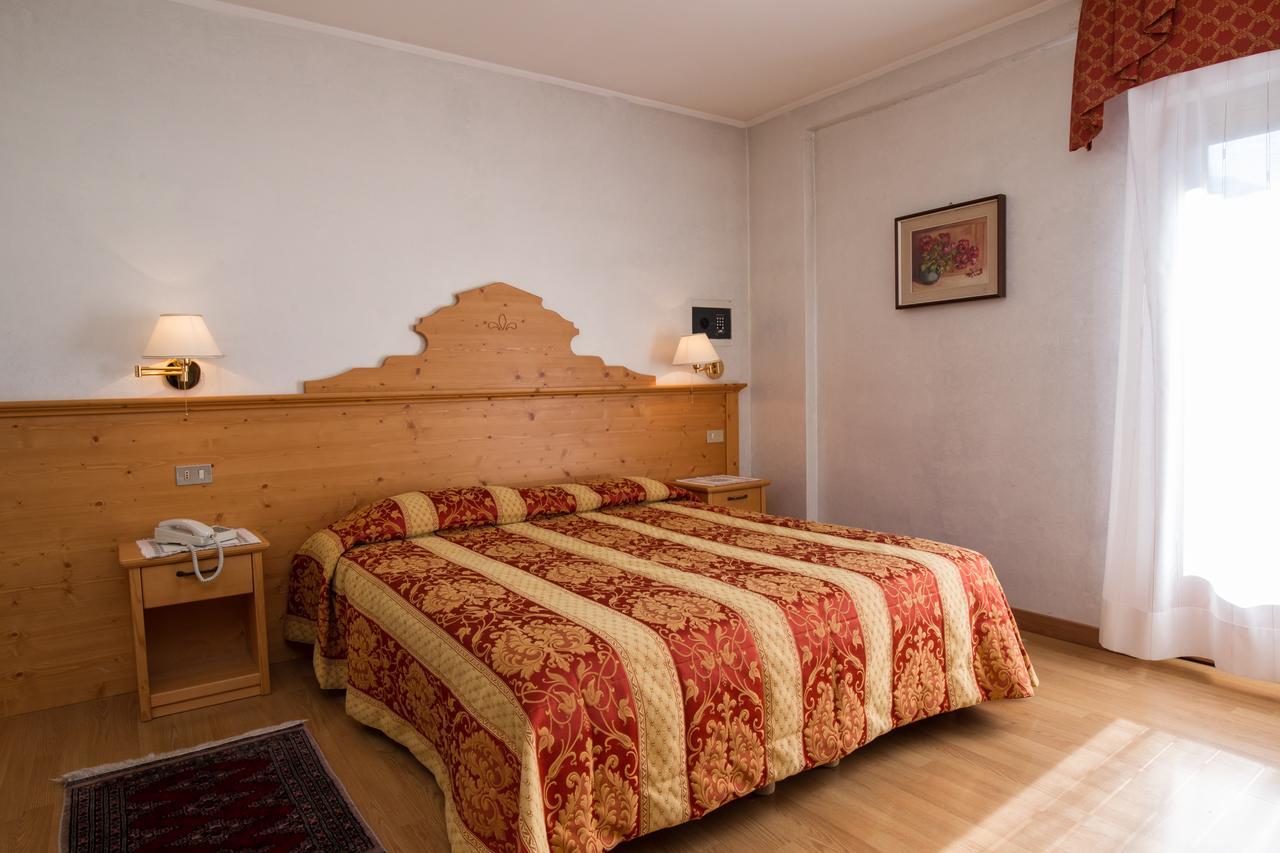 Hotel Al Prato Fiera Di Primiero Buitenkant foto