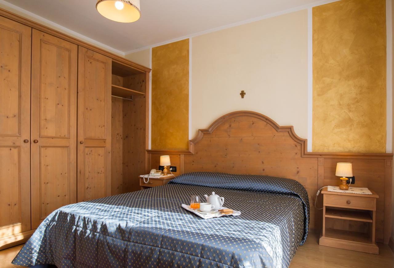 Hotel Al Prato Fiera Di Primiero Buitenkant foto