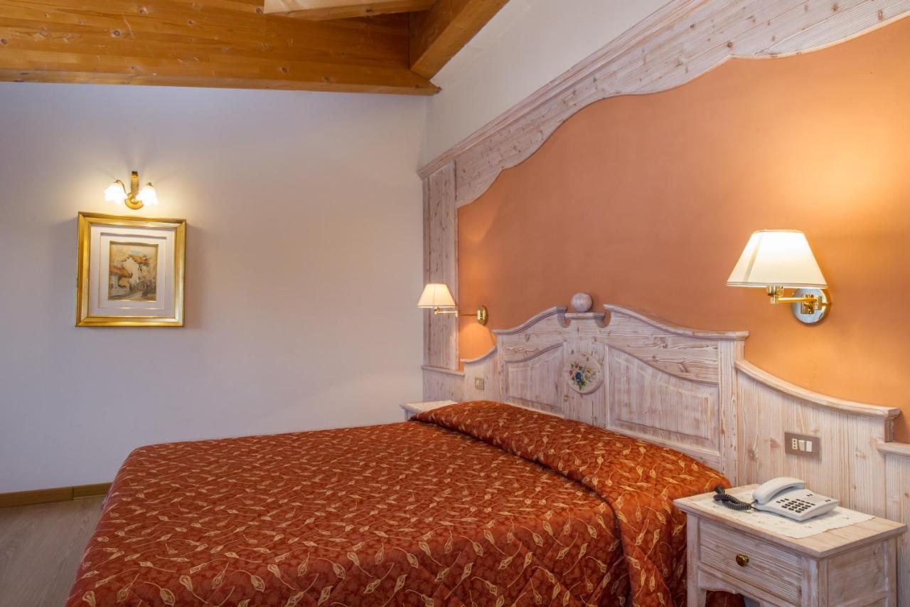 Hotel Al Prato Fiera Di Primiero Buitenkant foto