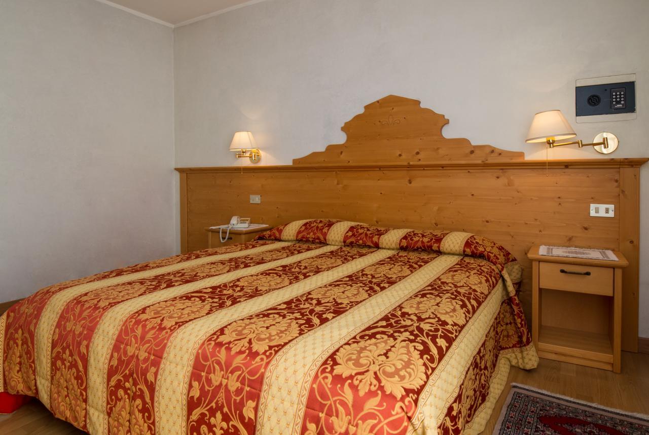 Hotel Al Prato Fiera Di Primiero Buitenkant foto